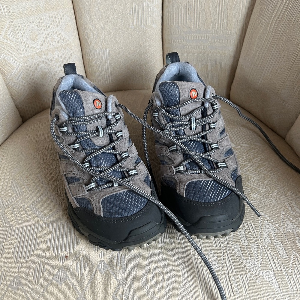 Merrell Gray and Black Hiking Shoes